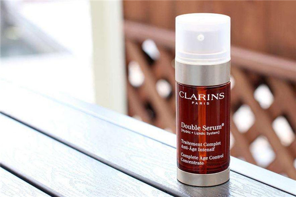 嬌韻詩雙萃精華白天能用嗎 不需要避光 嬌韻詩雙萃精華白天能用嗎 不需要避光