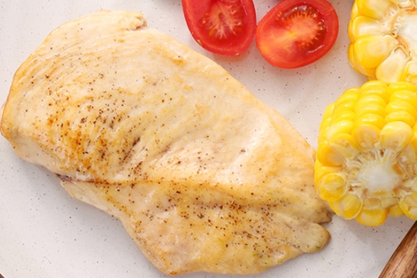 雞胸肉可以燉湯嗎 當然是可以的 雞胸肉可以燉湯嗎 當然是可以的