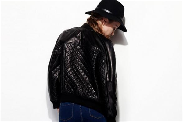 皮夾克可以熨燙嗎 熨燙方法要注意 皮夾克可以熨燙嗎 熨燙方法要注意