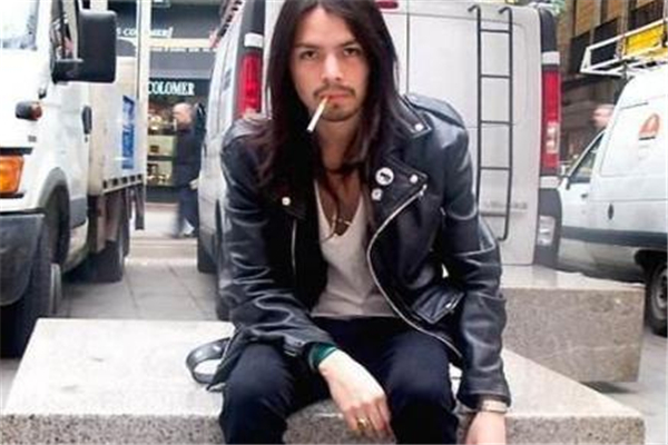 皮夾克有味道怎么清洗 這樣去味才正確 皮夾克有味道怎么清洗 這樣去味才正確