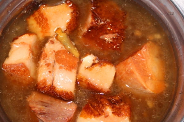 紅燒肉要放醋嗎 可以適量放 紅燒肉要放醋嗎 可以適量放