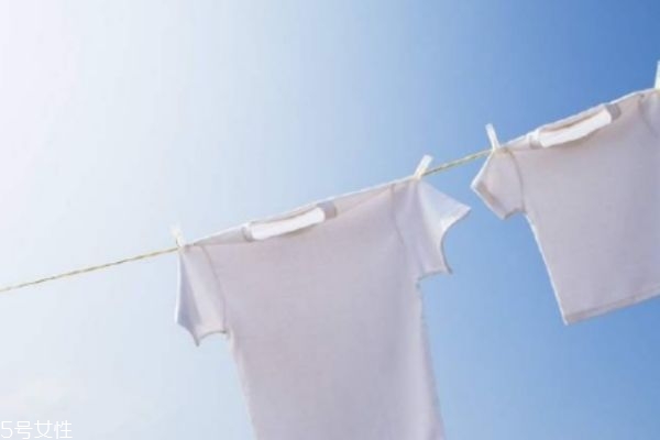 白衣服發(fā)黃能用84嗎 盡量不要用 白衣服發(fā)黃能用84嗎 盡量不要用