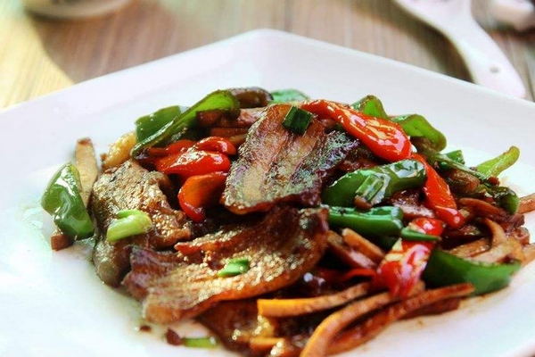 回鍋肉要不要去皮 最好保留 回鍋肉要不要去皮 最好保留