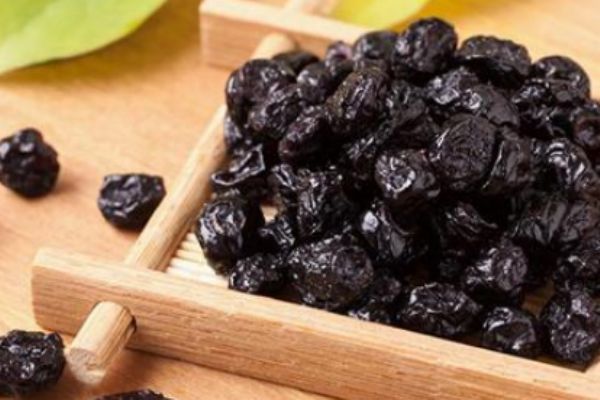 葡萄干和藍莓干的區(qū)別 如何挑選藍莓干 葡萄干和藍莓干的區(qū)別 如何挑選藍莓干