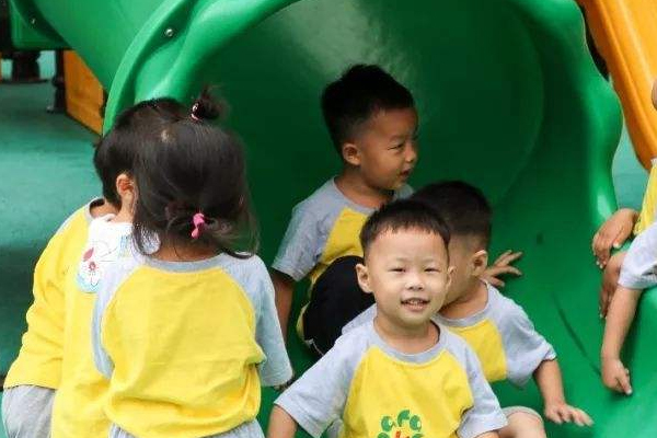 公立幼兒園和私立幼兒園哪個好 幼兒園公立和私立的區(qū)別 公立幼兒園和私立幼兒園哪個好 幼兒園公立和私立的區(qū)別