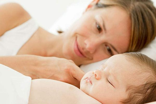 新生兒脹氣怎么辦 4個方法來緩解 新生兒脹氣怎么辦 4個方法來緩解