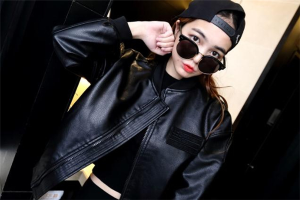 皮夾克能拿鞋油擦嗎 鞋油并不適合 皮夾克能拿鞋油擦嗎 鞋油并不適合