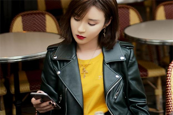 皮夾克上的油怎么處理 不同油漬處理方法不同 皮夾克上的油怎么處理 不同油漬處理方法不同