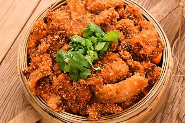 粉蒸肉要放水嗎 這個(gè)是必須的 粉蒸肉要放水嗎 這個(gè)是必須的