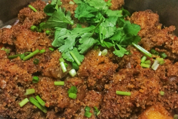 粉蒸肉用電飯鍋蒸多久 四十五分鐘左右 粉蒸肉用電飯鍋蒸多久 四十五分鐘左右