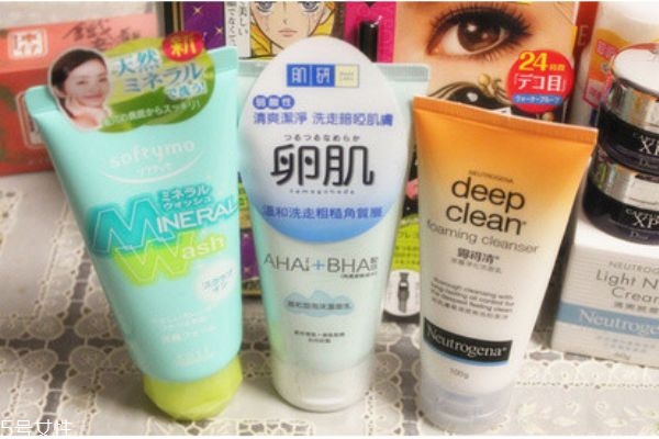 潔面膏可以帶上飛機(jī)嗎 潔面乳和潔面膏如何選擇 潔面膏可以帶上飛機(jī)嗎 潔面乳和潔面膏如何選擇