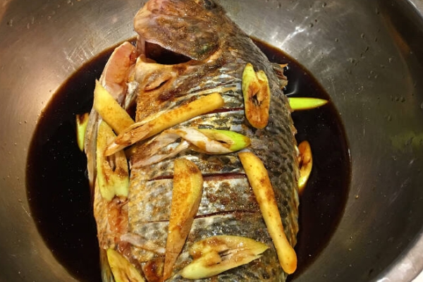 烤魚(yú)有不辣的嗎 可以吃蒜香的 烤魚(yú)有不辣的嗎 可以吃蒜香的