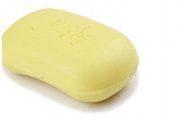 硫磺皂洗頭好嗎 硫磺皂洗頭發(fā)正確方法 硫磺皂洗頭好嗎 硫磺皂洗頭發(fā)正確方法