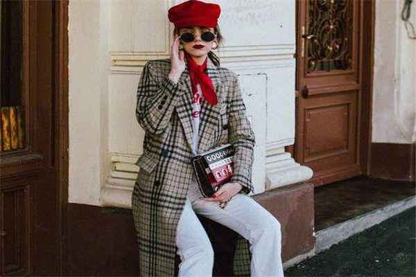 格子大衣顯老氣嗎 搭配方法很關(guān)鍵 格子大衣顯老氣嗎 搭配方法很關(guān)鍵