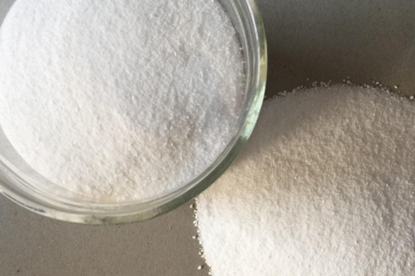 寶寶拉肚子可以喝糖鹽水嗎 可以防止脫水 寶寶拉肚子可以喝糖鹽水嗎 可以防止脫水