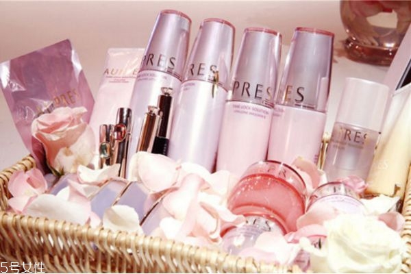 佰草集和歐珀萊哪個(gè)好用 歐珀萊護(hù)膚品推薦 佰草集和歐珀萊哪個(gè)好用 歐珀萊護(hù)膚品推薦