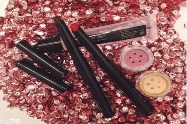 pat mcgrath口紅有什么顏色 pat mcgrath口紅色號(hào)推薦 pat mcgrath口紅有什么顏色 pat mcgrath口紅色號(hào)推薦