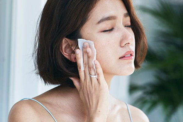 秋冬不同膚質(zhì)怎么護(hù)理 秋冬不同膚質(zhì)護(hù)理方法 秋冬不同膚質(zhì)怎么護(hù)理 秋冬不同膚質(zhì)護(hù)理方法