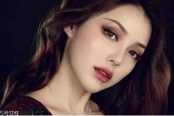 韓式流行復(fù)古妝容教程 教你化網(wǎng)紅妝 韓式流行復(fù)古妝容教程 教你化網(wǎng)紅妝