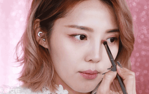 韓式流行復(fù)古妝容教程 教你化網(wǎng)紅妝 韓式流行復(fù)古妝容教程 教你化網(wǎng)紅妝