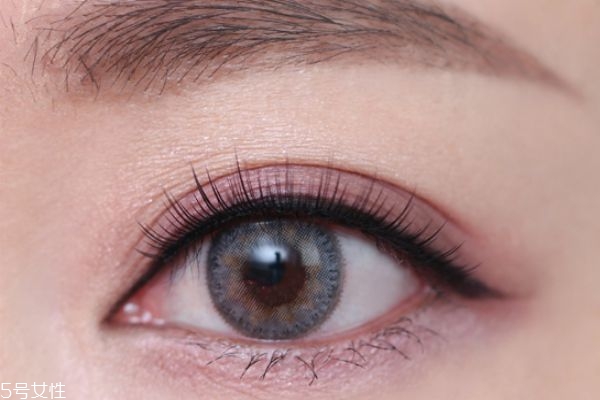 仙女妝容怎么畫 粉嫩柔和眼妝教程 仙女妝容怎么畫 粉嫩柔和眼妝教程