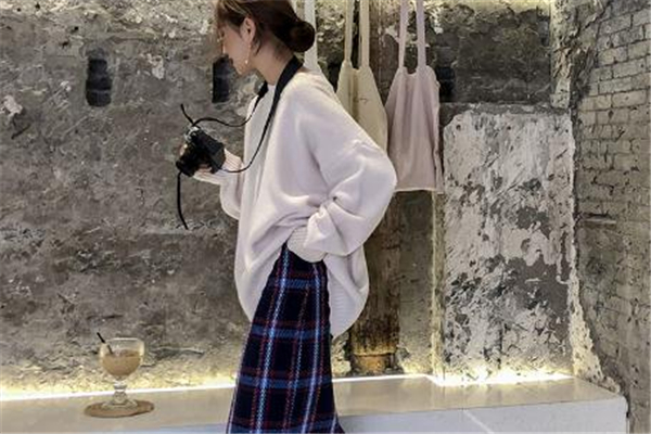 毛呢裙子大了怎么改小 這樣做更合身 毛呢裙子大了怎么改小 這樣做更合身