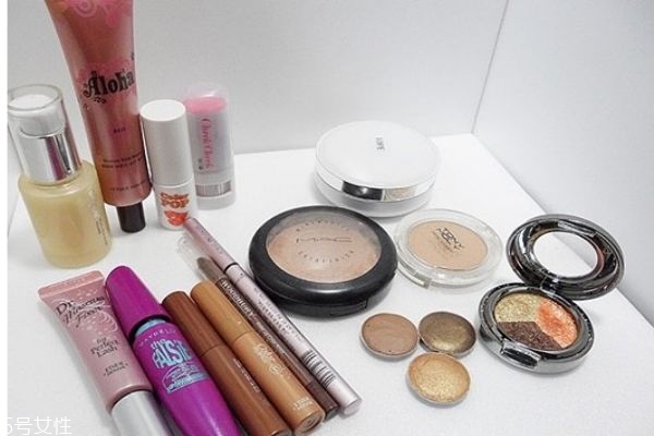 韓國淡妝化妝步驟 小清新妝容畫法教程 韓國淡妝化妝步驟 小清新妝容畫法教程