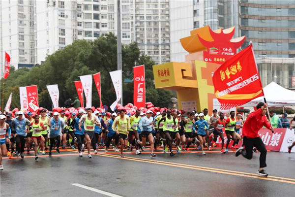 馬拉松會(huì)對(duì)身體有害嗎 準(zhǔn)備一定要充分 馬拉松會(huì)對(duì)身體有害嗎 準(zhǔn)備一定要充分