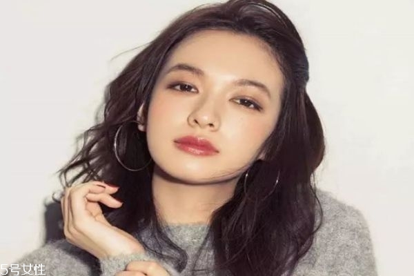 日系妝容需要什么 秋冬高級感十足的日系妝容 日系妝容需要什么 秋冬高級感十足的日系妝容