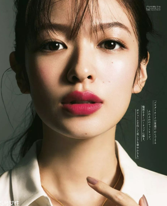 日系妝容需要什么 秋冬高級感十足的日系妝容 日系妝容需要什么 秋冬高級感十足的日系妝容