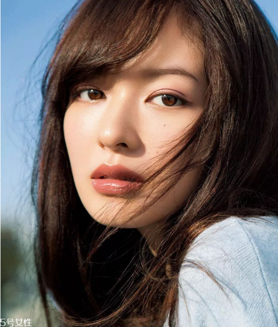 日系妝容需要什么 秋冬高級感十足的日系妝容 日系妝容需要什么 秋冬高級感十足的日系妝容