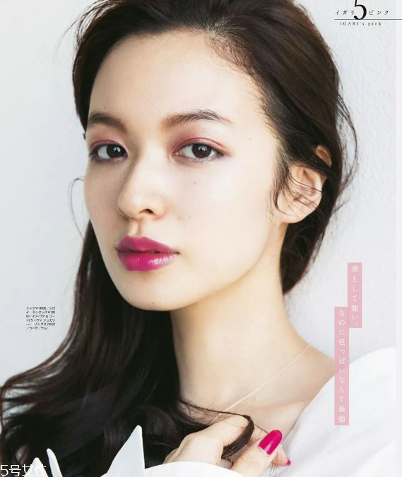 日系妝容需要什么 秋冬高級感十足的日系妝容 日系妝容需要什么 秋冬高級感十足的日系妝容