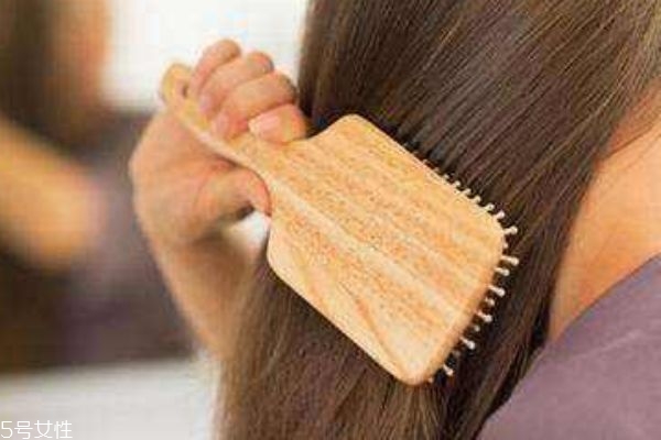 護(hù)發(fā)精油哪個(gè)牌子好 最好用的4款護(hù)發(fā)精油推薦