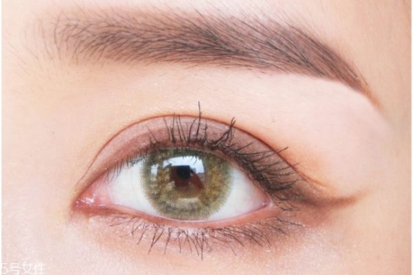 高俊熙妝容教程 韓式眼妝的畫(huà)法步驟 高俊熙妝容教程 韓式眼妝的畫(huà)法步驟