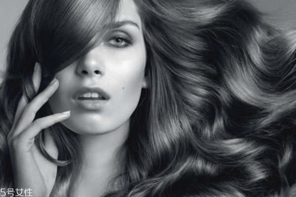 免洗護(hù)發(fā)素對頭發(fā)好嗎 可以防止靜電