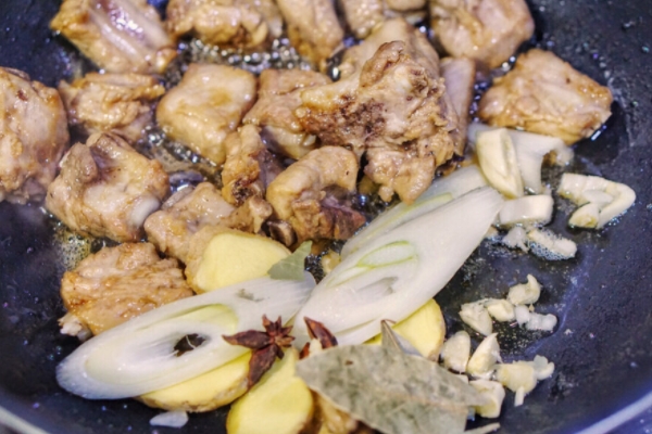 紅燒排骨有點腥怎么辦 這樣處理它 紅燒排骨有點腥怎么辦 這樣處理它