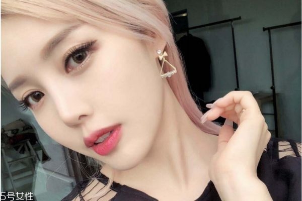 如何畫淡妝好看 懶人必學(xué)淡妝化妝步驟 如何畫淡妝好看 懶人必學(xué)淡妝化妝步驟