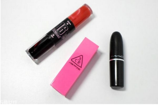 韓式咬唇妝的畫法 韓國(guó)少女妝容 韓式咬唇妝的畫法 韓國(guó)少女妝容