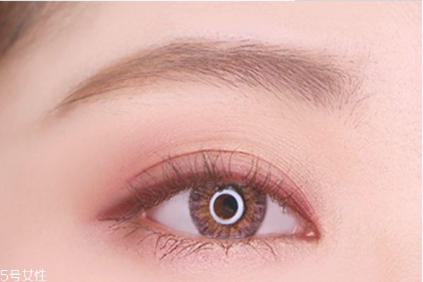 韓式咬唇妝的畫法 韓國(guó)少女妝容 韓式咬唇妝的畫法 韓國(guó)少女妝容