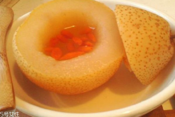 冰糖雪梨能化痰嗎 冰糖雪梨不要去除梨皮 冰糖雪梨能化痰嗎 冰糖雪梨不要去除梨皮