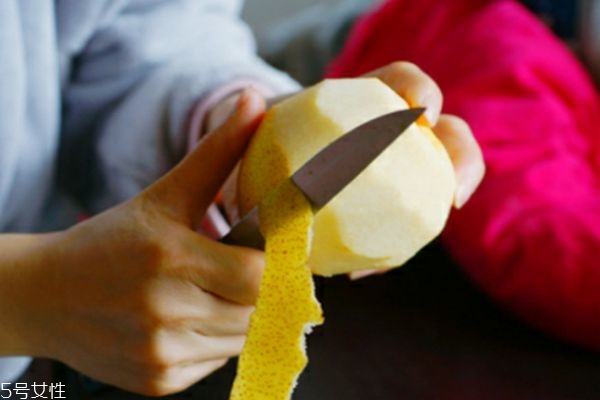 冰糖雪梨能治感冒嗎 可以緩解癥狀 冰糖雪梨能治感冒嗎 可以緩解癥狀