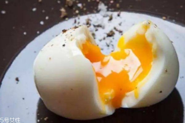 如何煎溏心蛋 教你做各種溏心蛋 如何煎溏心蛋 教你做各種溏心蛋