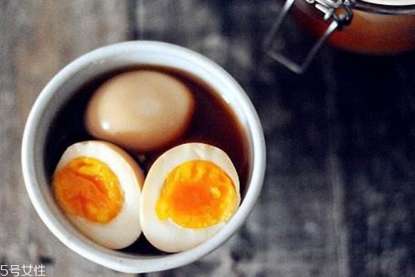 如何煎溏心蛋 教你做各種溏心蛋 如何煎溏心蛋 教你做各種溏心蛋