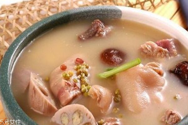 冬天吃什么水果好 冬季養(yǎng)生保健的小常識(shí) 冬天吃什么水果好 冬季養(yǎng)生保健的小常識(shí)