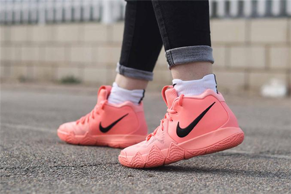 訓練鞋和跑步鞋的區(qū)別 有很大不同