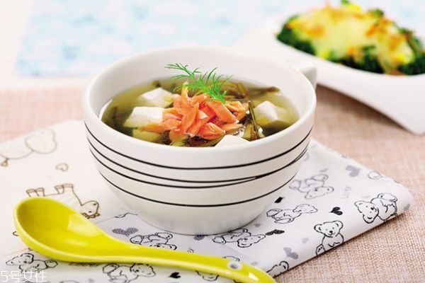 冬天喝什么湯可以止咳 冬天喝什么下火湯 冬天喝什么湯可以止咳 冬天喝什么下火湯