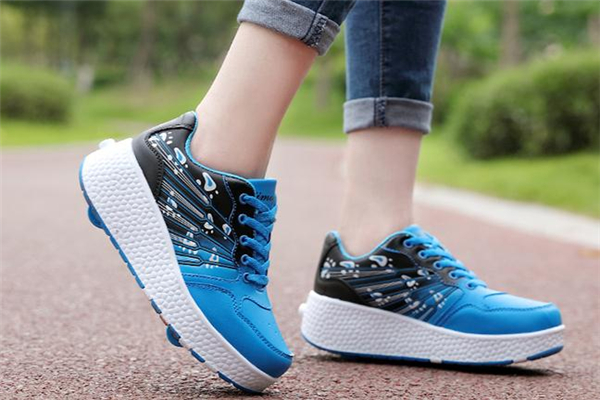 暴走鞋輪子怎么拆 手動和自動款有區(qū)別 暴走鞋輪子怎么拆 手動和自動款有區(qū)別