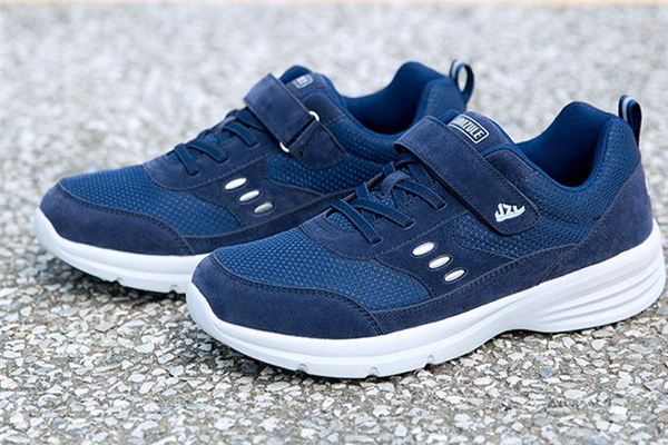 健步鞋是什么意思 一種很舒服的運(yùn)動(dòng)鞋 健步鞋是什么意思 一種很舒服的運(yùn)動(dòng)鞋