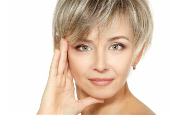 彩光嫩膚后多久能化妝 最好一周以后 彩光嫩膚后多久能化妝 最好一周以后