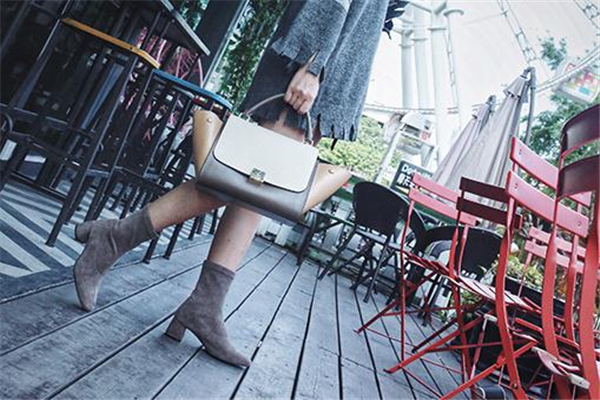 靴子變形怎么辦 學(xué)會使用鞋撐 靴子變形怎么辦 學(xué)會使用鞋撐